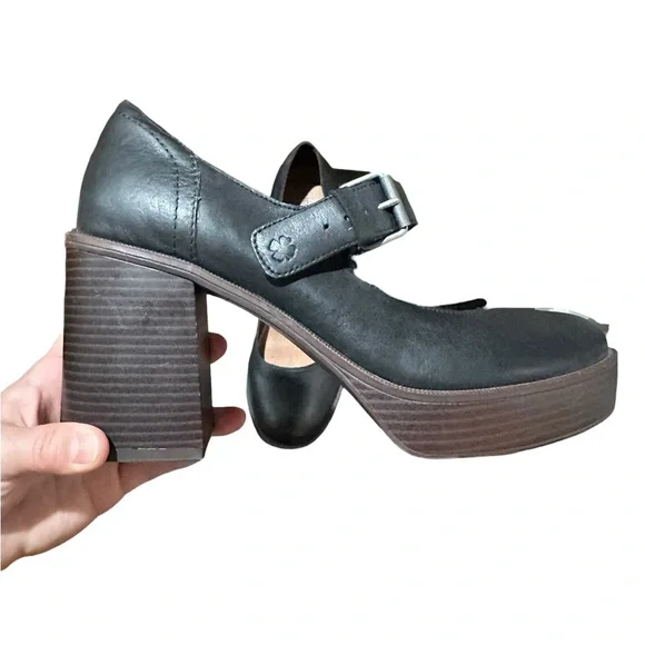 Lucky Brand Black Leather Oliviea Mary Jane Pump - Picture 7 of 12